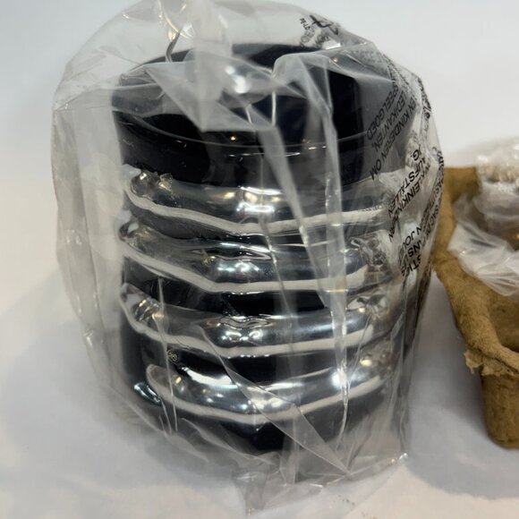 Scentsy Skeleton Hand Plug-In Warmer | NIB | Halloween - Picture 3 of 4